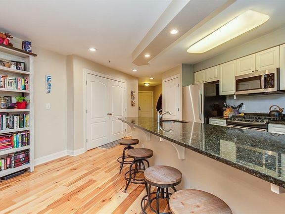5th image of 501 Commerce Dr Unit 3205