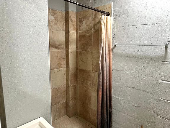 5th image of 3015 N 23rd St #A