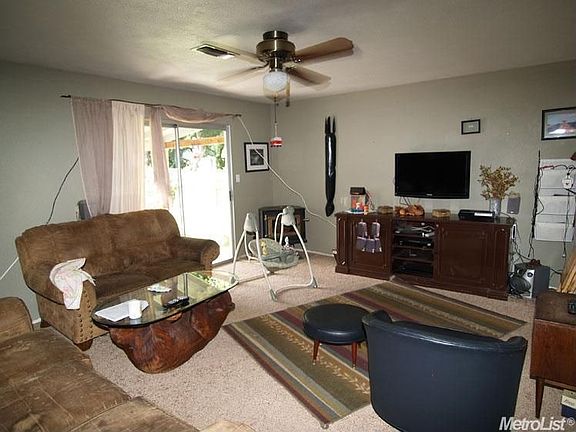 3rd image of 1200 Cindy Ct