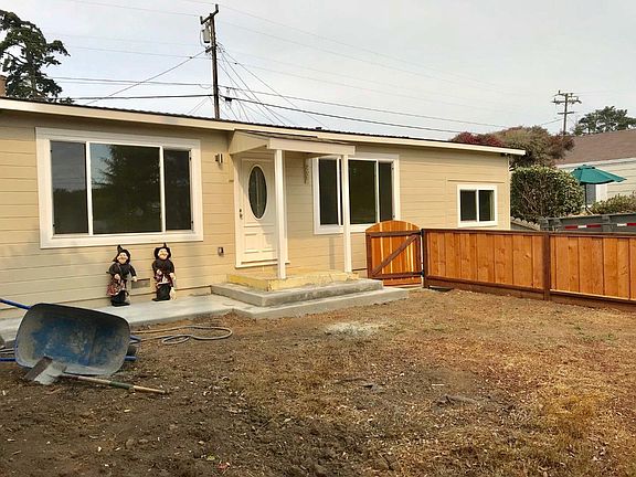 2nd image of 208 Playa Blvd