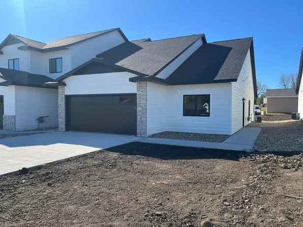 2905 Jenny Cir, Yankton, SD 57078