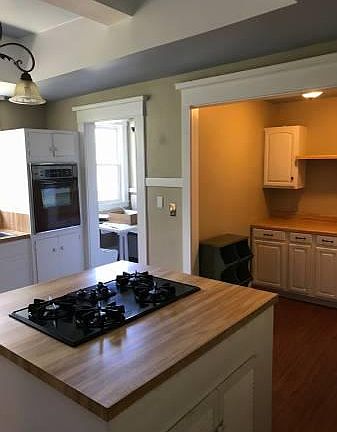 2nd image of 2336 Myra St