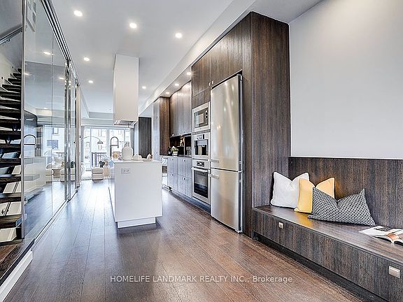 4th image of 295 Roxton Rd