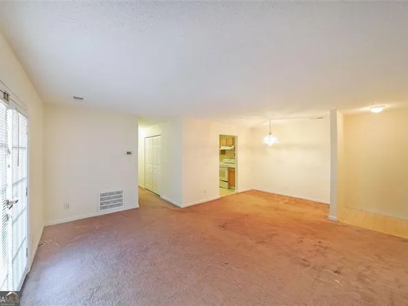 3603 Woodbriar Cir APT M, Tucker, GA 30084