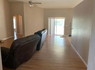 8 Fisher Trace Pass, Ocklawaha, FL 32179