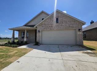 3005 Leopard Ln, Ennis, TX 75119