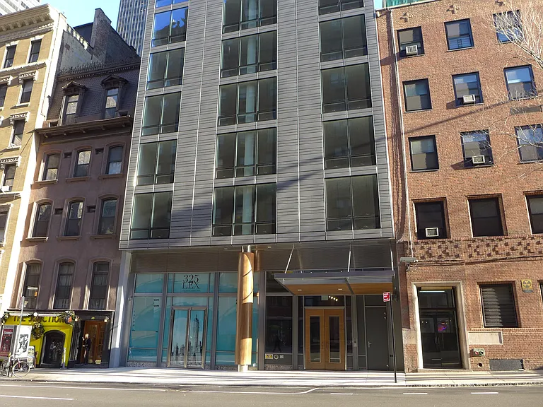 325 Lexington Ave #7A — Photo 15