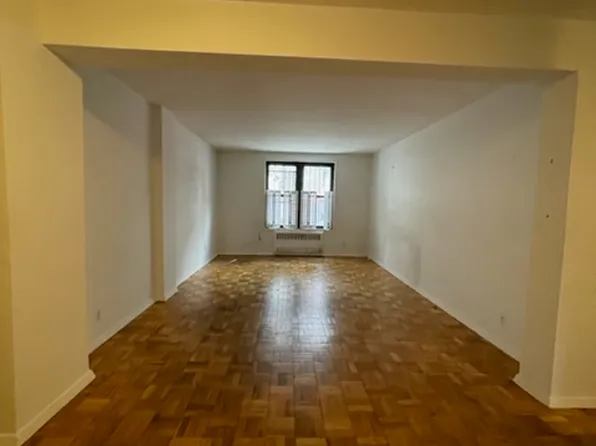 110 Bank Street 1A image 1 of 7