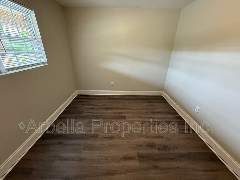 133 Walker St — Photo 18