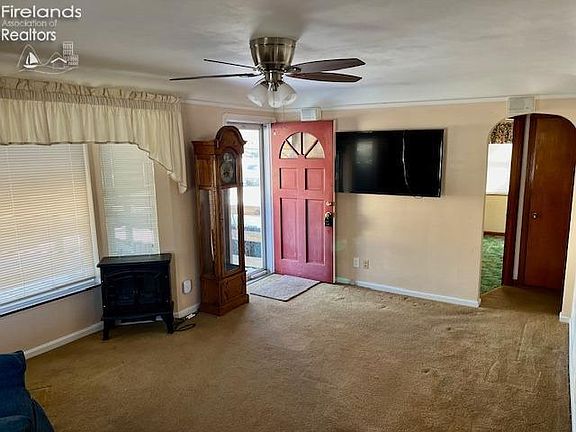 2nd image of 6564 Lake Ave