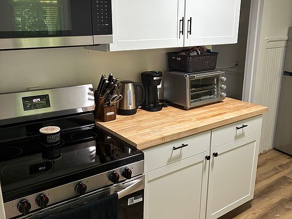 5th image of 48 Maple Ave #50