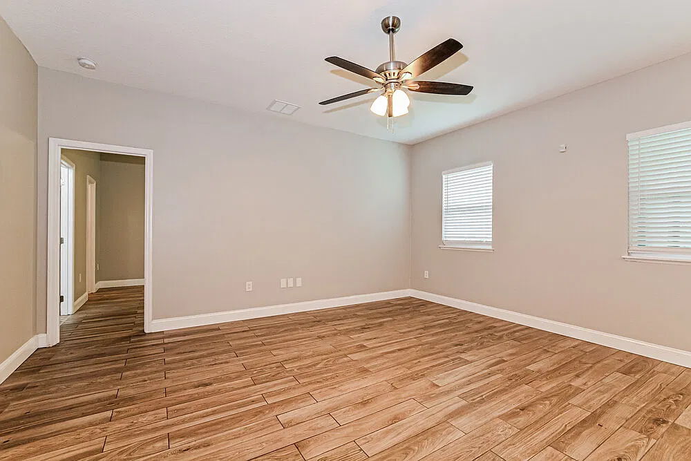 3 bed, 2.0 bath, 1445 sqft, $1,895 — Photo 4