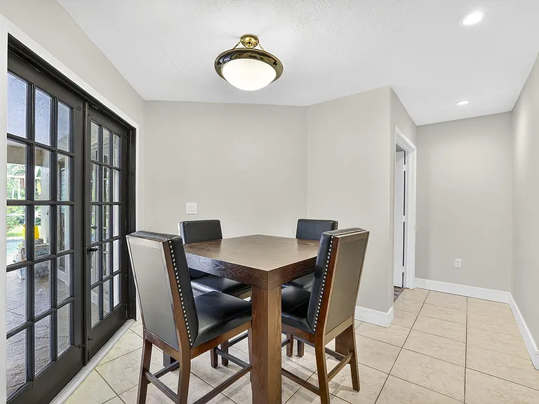 2403 NW 118th Ter — Photo 11
