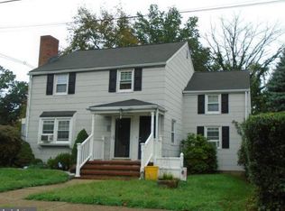 2 Hazelhurst Ave, Ewing, NJ 08638