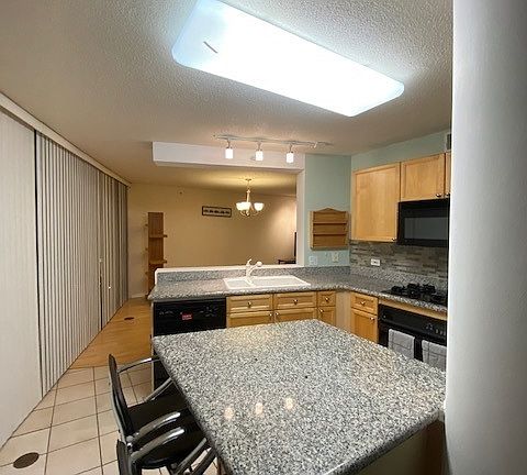 5th image of 1580 Sherman Ave APT 1106