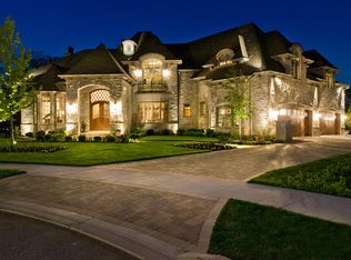 7S410 Arbor Dr, Naperville, IL 60540