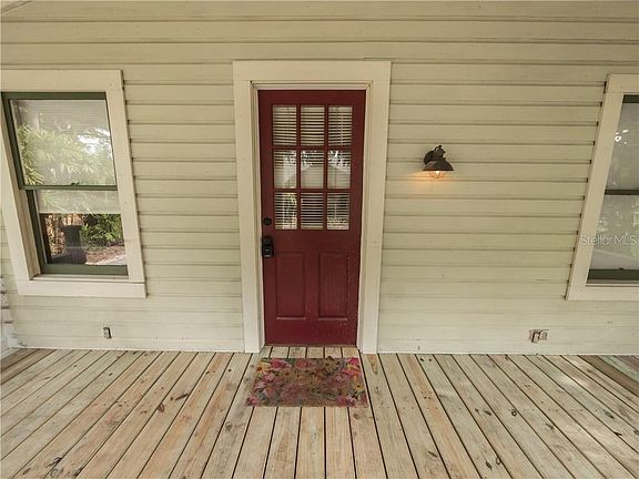 3rd image of 208 W Patterson St