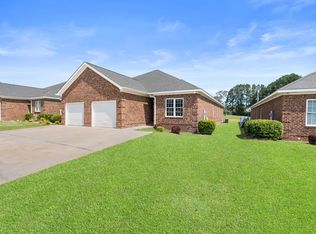 102 Ledbury Cv, Statesboro, GA 30458