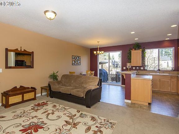 3rd image of 4475 SE Summerwood Pl
