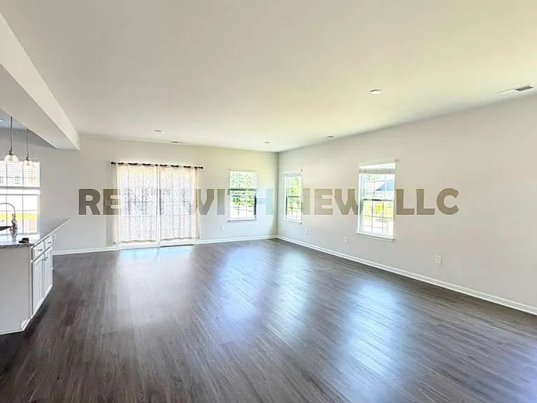 126 Misty Pike Dr — Photo 5