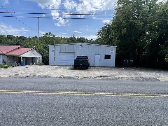 4th image of 419 E Bernard Ave