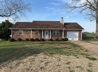 135 Mitzi Dr, New Market, AL 35761