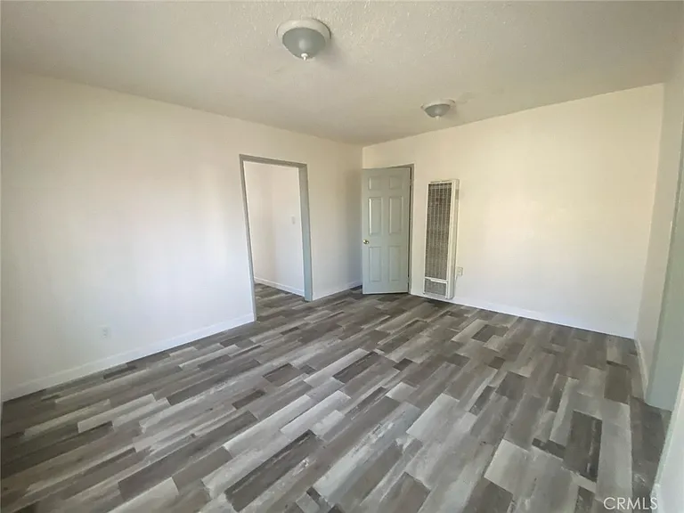 118 E Gardena Blvd — Photo 3