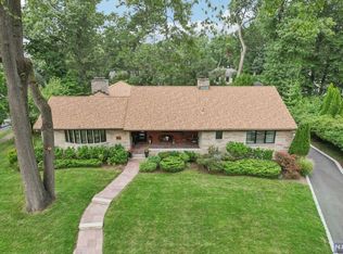 941 Hillcrest Rd, Ridgewood, NJ 07450