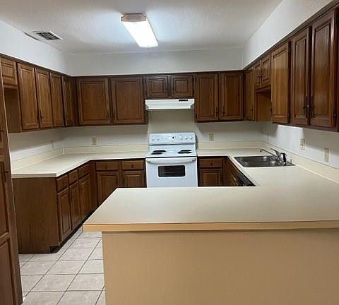 4th image of 1105 Fairhaven Dr