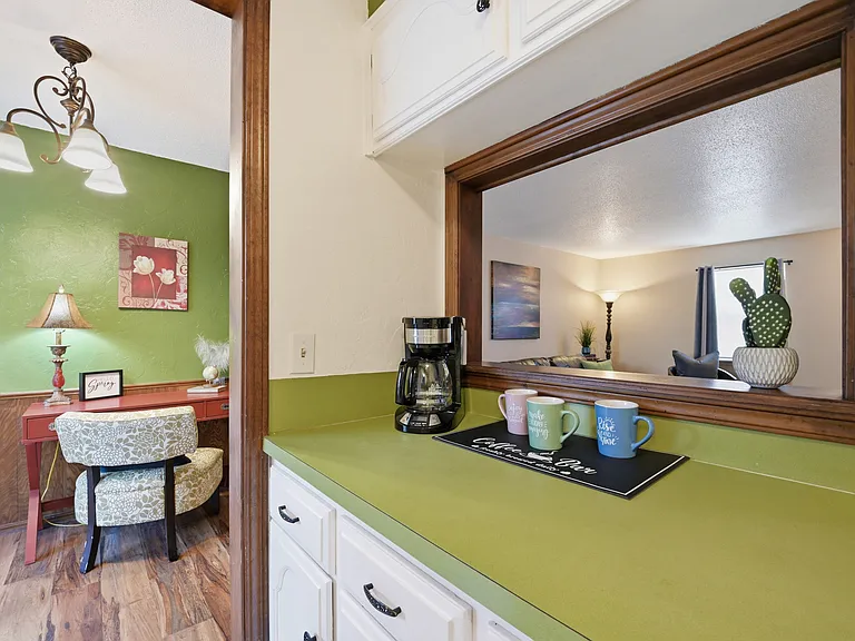 11307 N May Ave #D — Photo 10