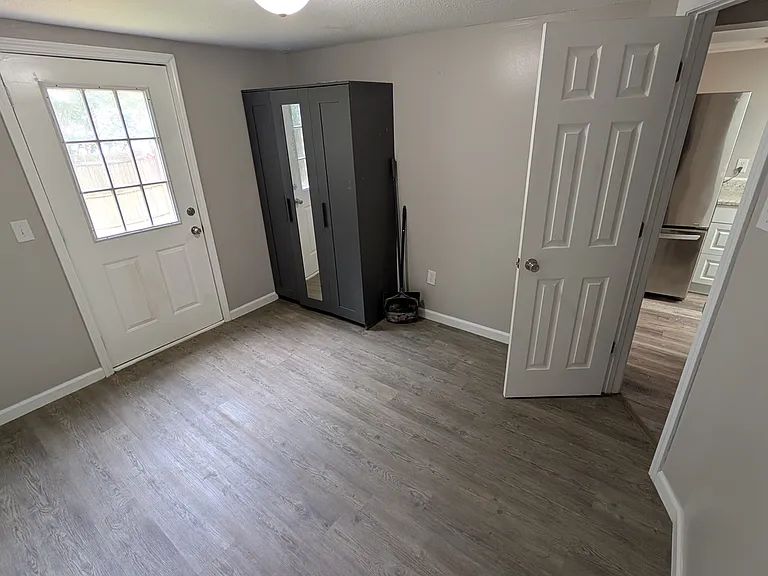 202 Law Ave — Photo 13