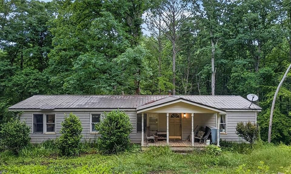 1st image of 472 Old McCoy Pl