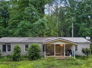 472 Old McCoy Pl, Waleska, GA 30183