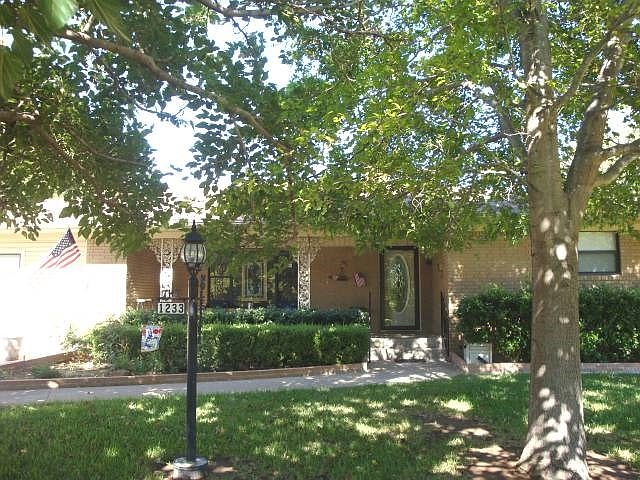 1st image of 1233 Rolling Hills Dr