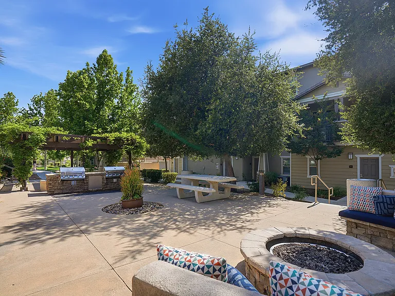 Oak Springs Ranch — Photo 19