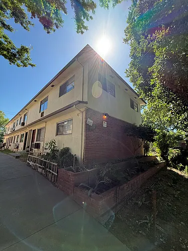 1514 V St #8 Photo 1