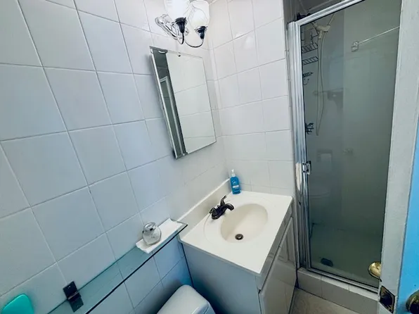 43-10 Kissena Boulevard image 15 of 18