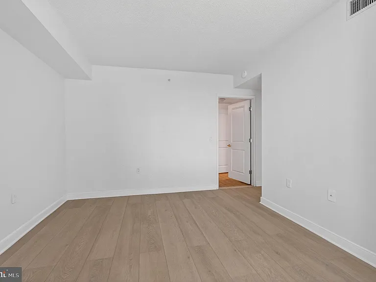 555 Massachusetts Ave NW #1019 — Photo 20