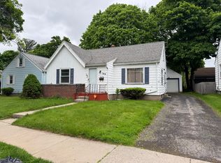 166 Whittington Rd, Rochester, NY 14609