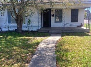 2101 E Trinity St, Victoria, TX 77901