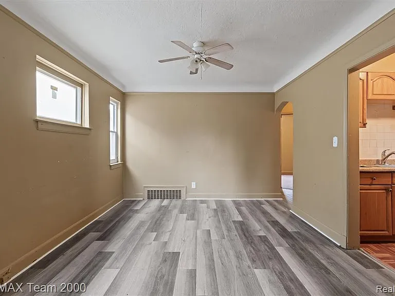 7444 Kendal St — Photo 20