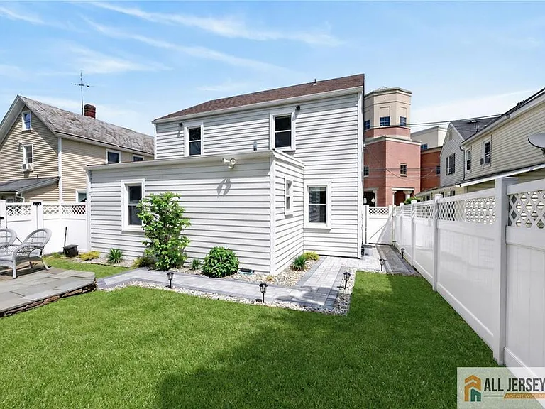 12 Capner St — Photo 8
