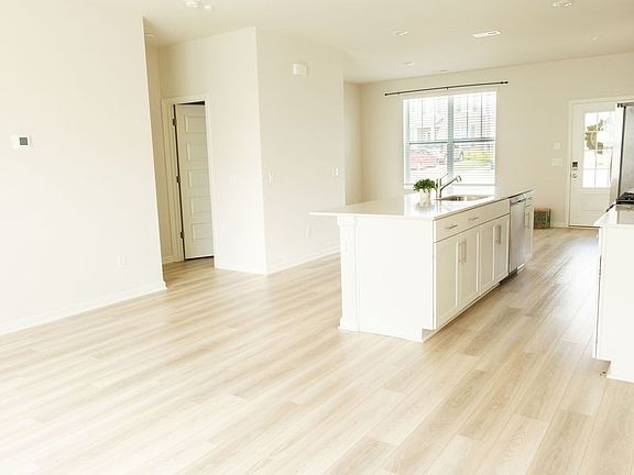5th image of 2521 Drumwright Way