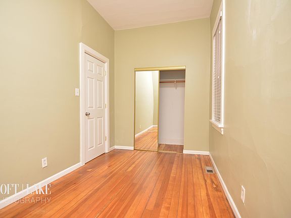 5th image of 1635 N Maplewood Ave #1