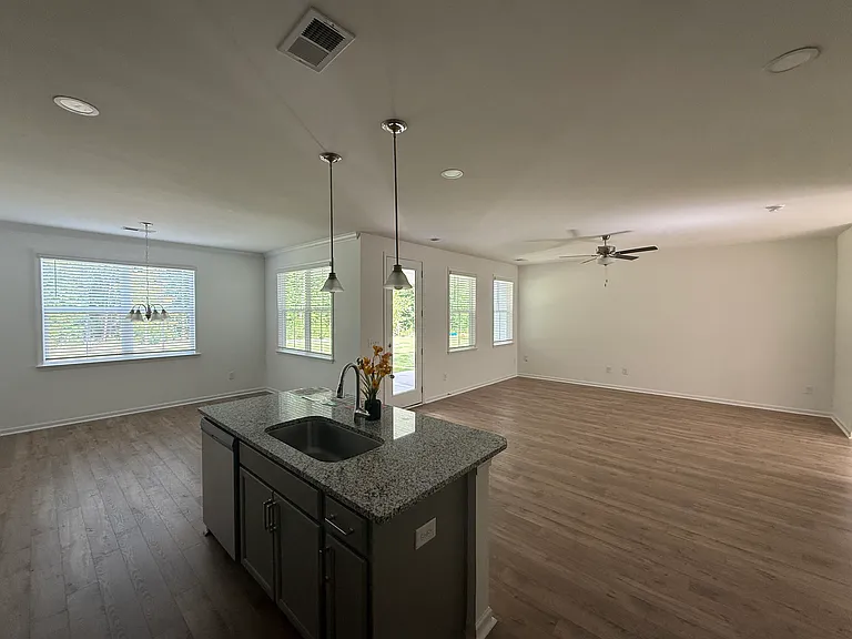 313 Bryland Way — Photo 3
