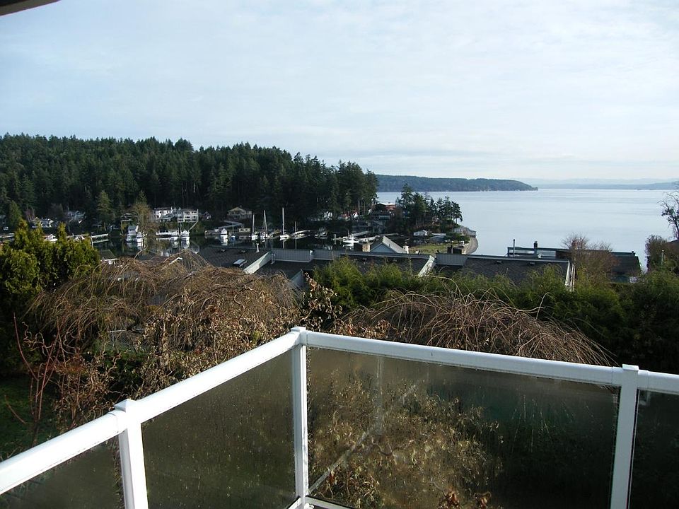 FANTASTIC VIEWS OF THE MOUTH OF THE HARBOR!