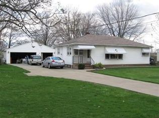 6075 Engle Rd, Brookpark, OH 44142