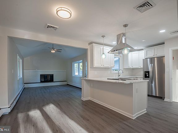 4th image of 1218 Lorrain Ave