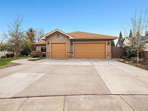 3rd image of 820 Quail Park Cir