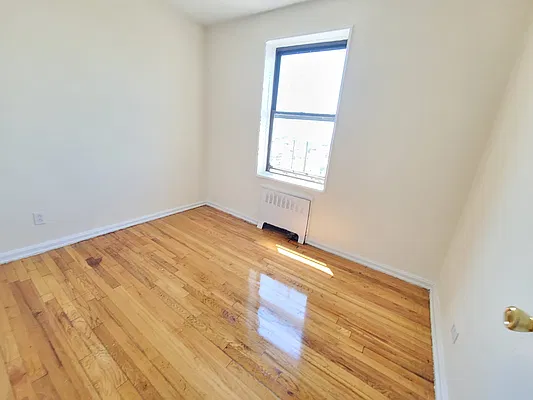 Rented by Queens Apartments Realty LLC | media 8